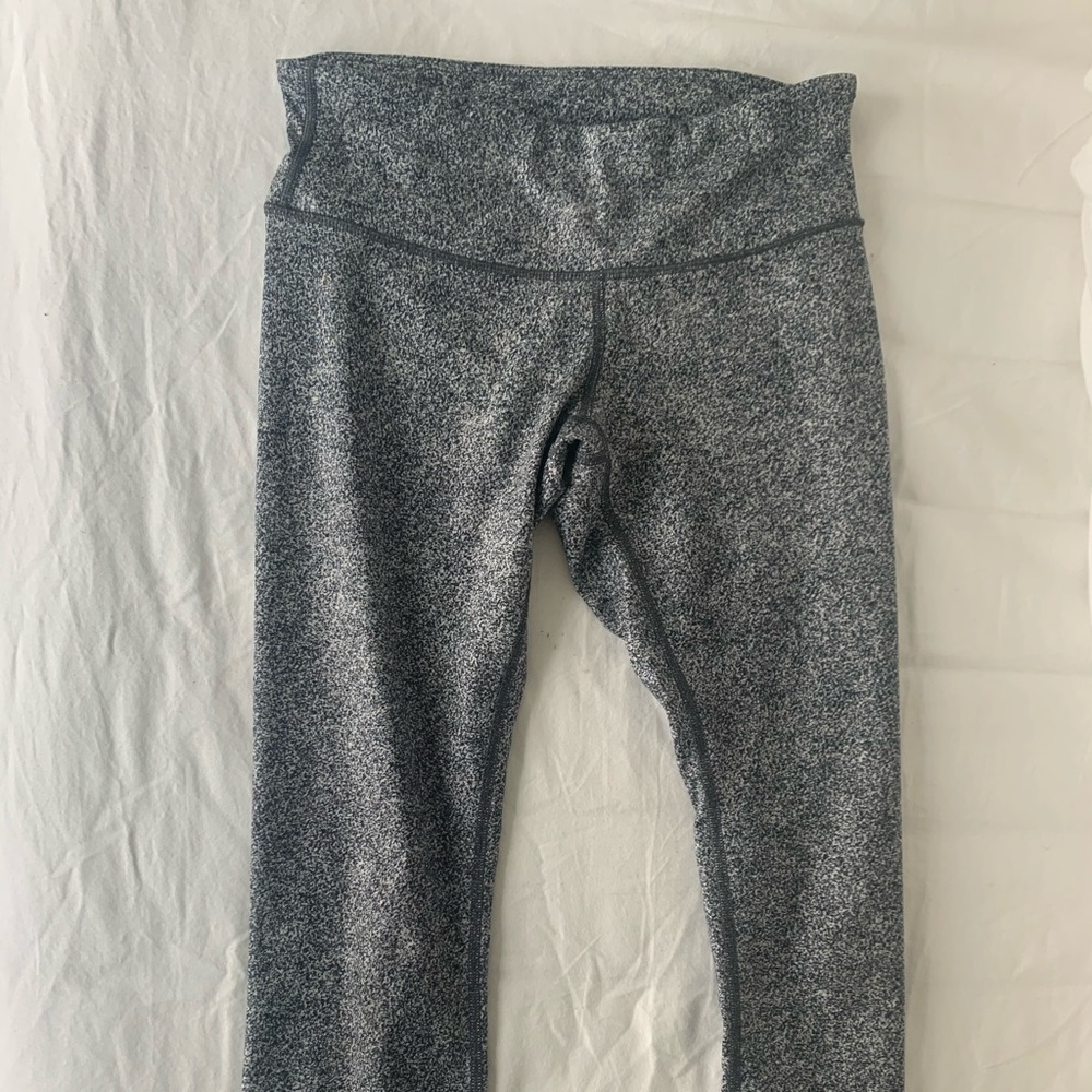 Lululemon Grey Speckled Crop Leggings